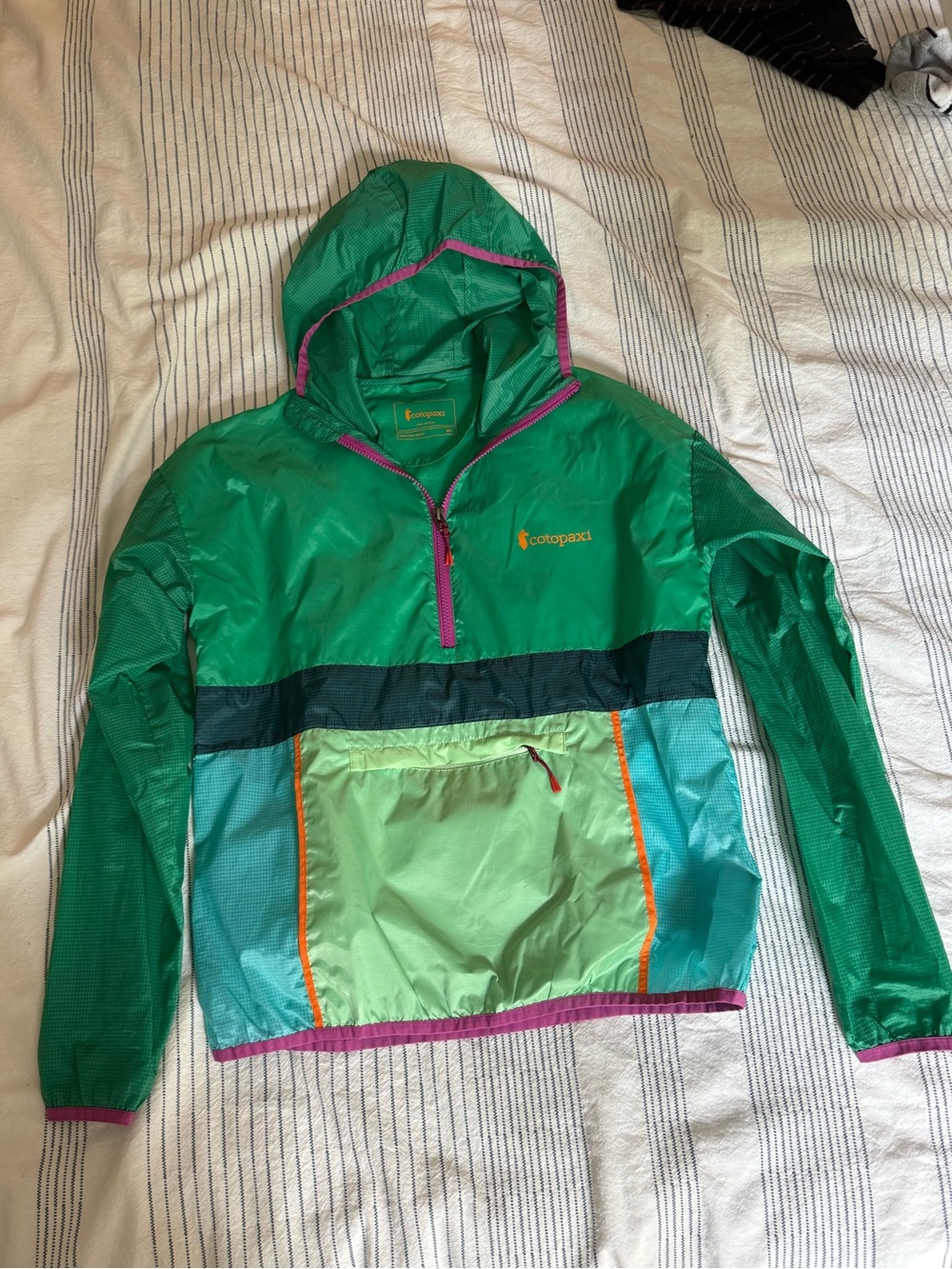 cotopaxi Women’s Green Pullover Windbreaker with Teal and Lime Panels